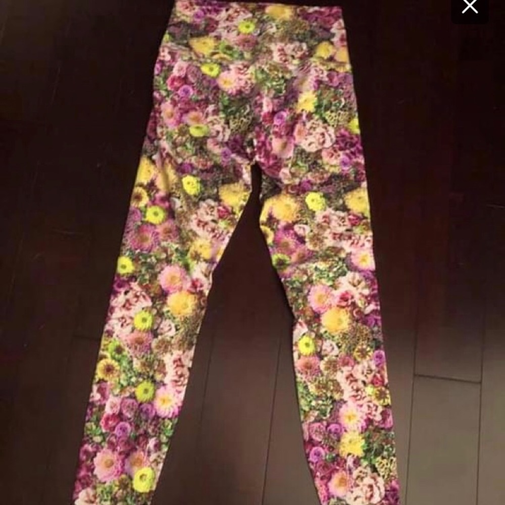 Lululemon Wunder under pant size 4, 28”